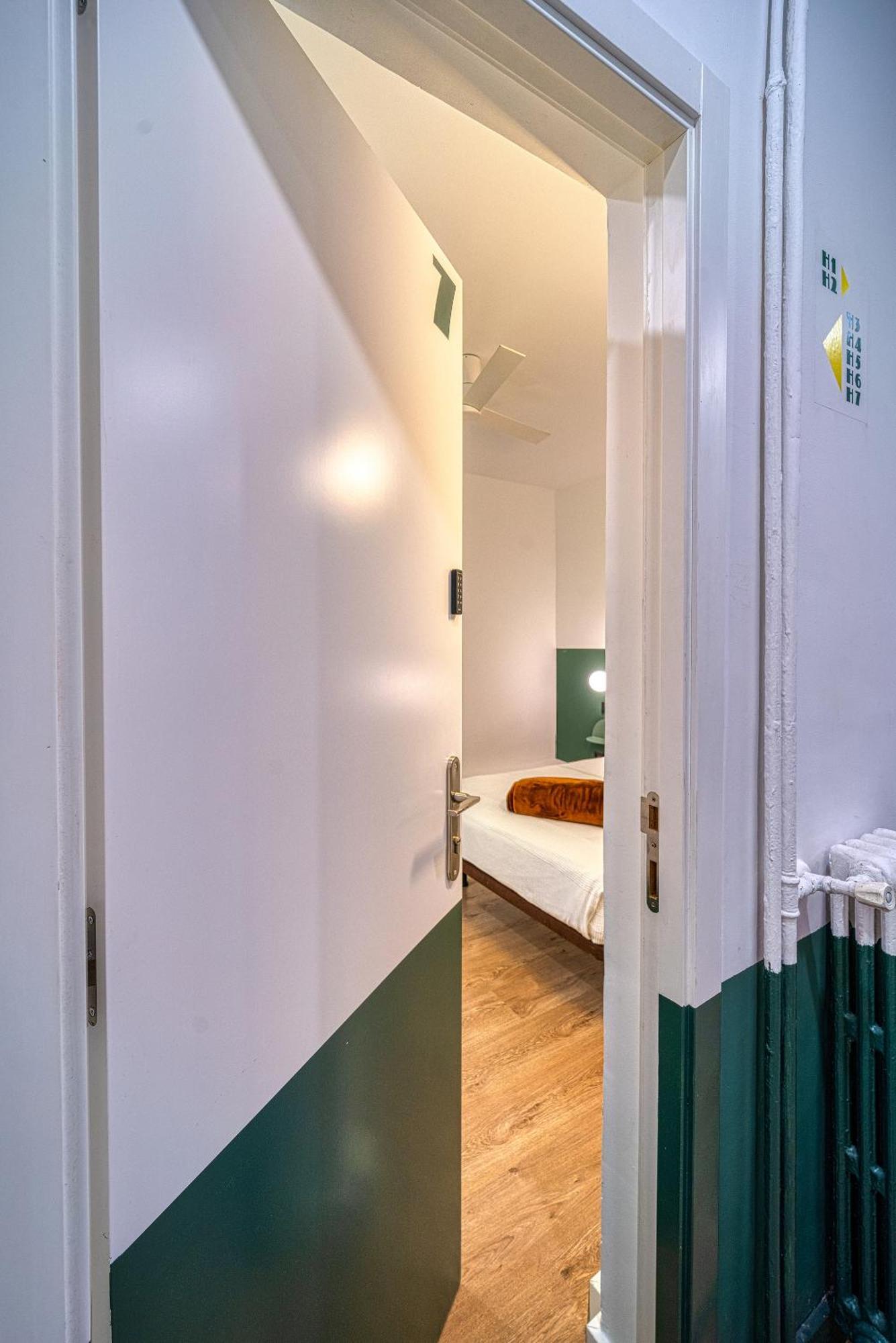 Hotel Angelitomad Madryt Zewnętrze zdjęcie