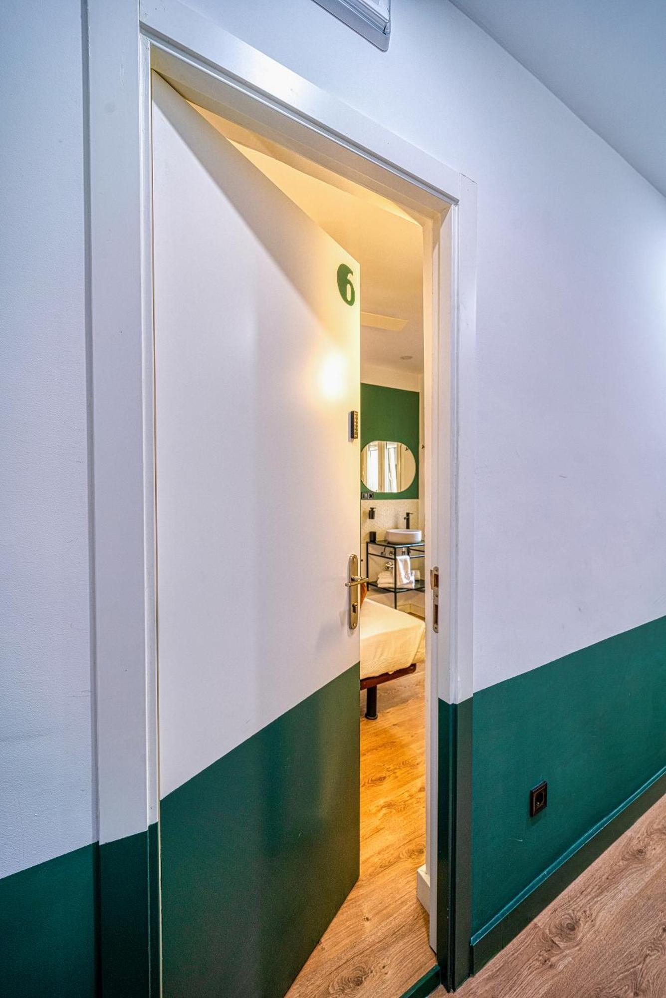 Hotel Angelitomad Madryt Zewnętrze zdjęcie