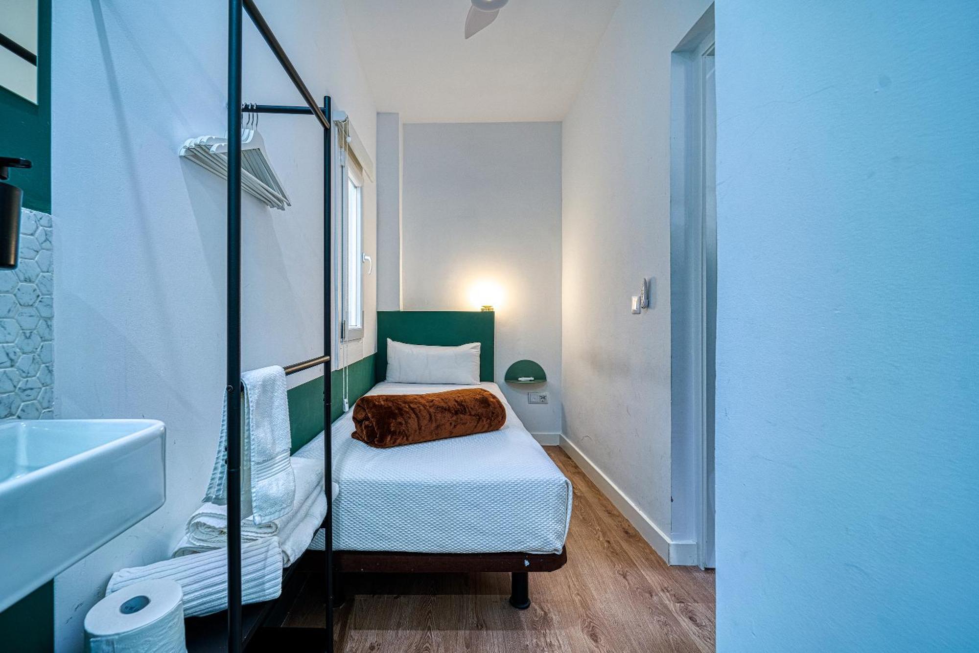 Hotel Angelitomad Madryt Zewnętrze zdjęcie